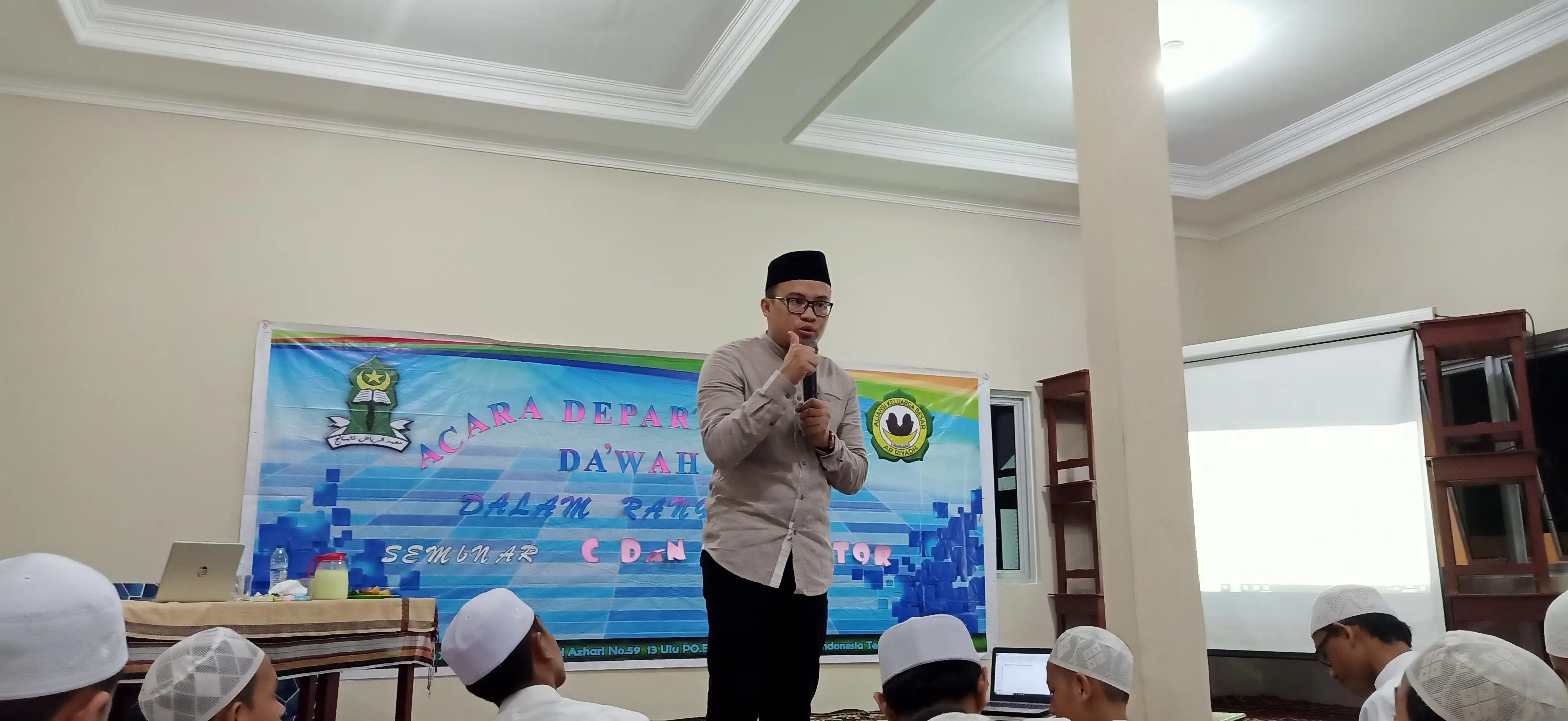 Seminar Akbar 1